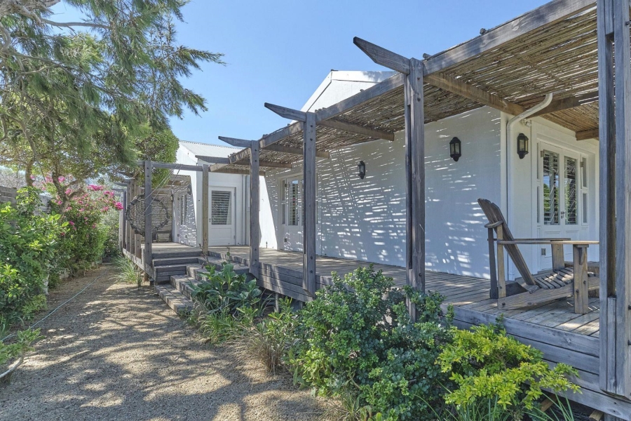 5 Bedroom Property for Sale in Flamingo Vlei Western Cape